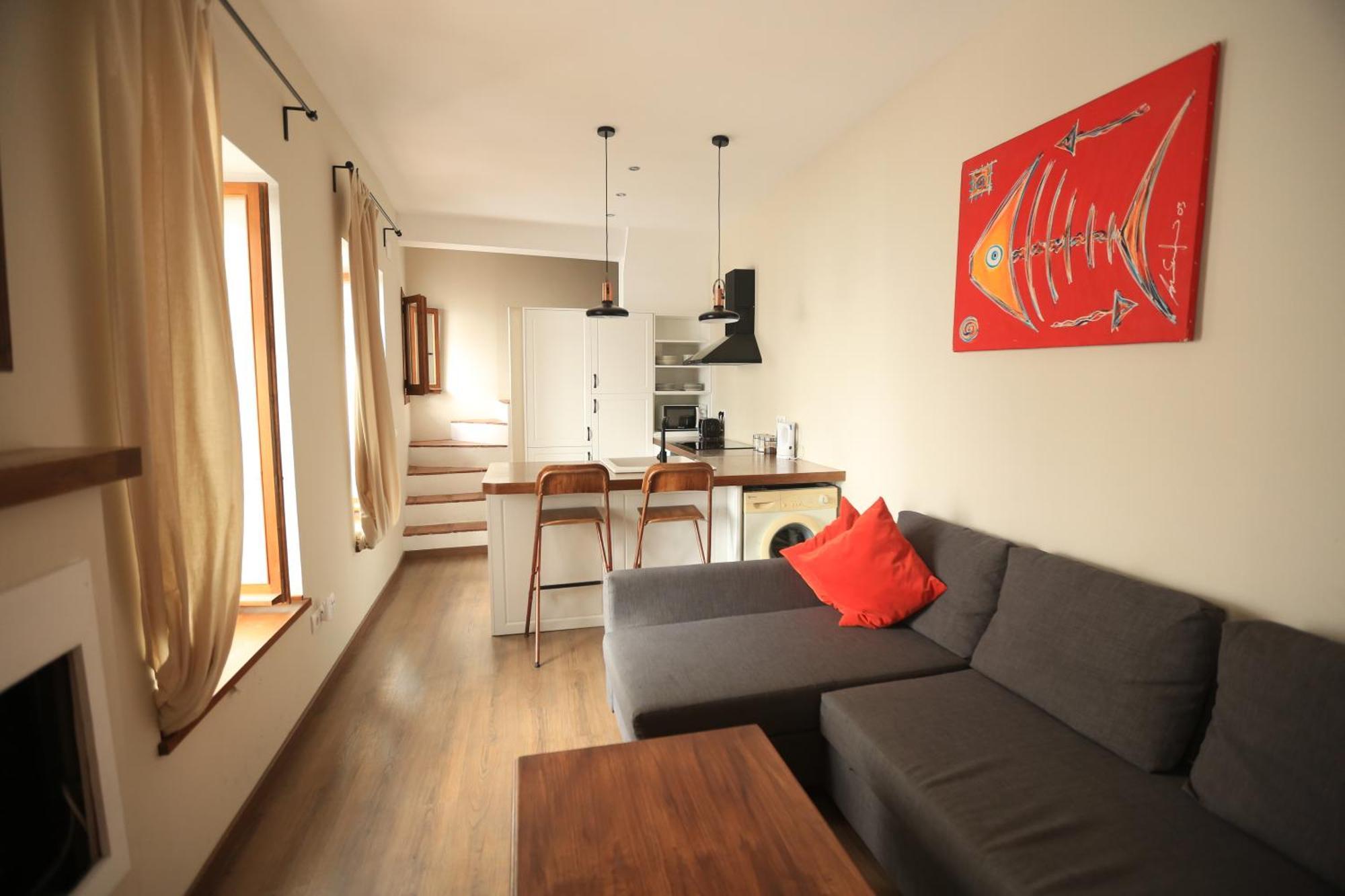 Two-Bedroom House,798728280:JPEG